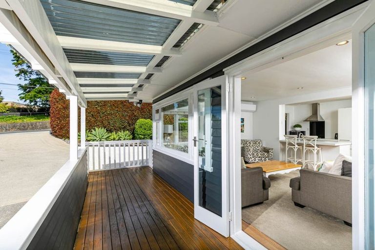 Photo of property in 109 Browns Bay Road, Browns Bay, Auckland, 0630