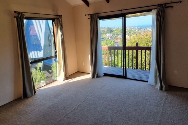 Photo of property in 3 Malters Place, Browns Bay, Auckland, 0630