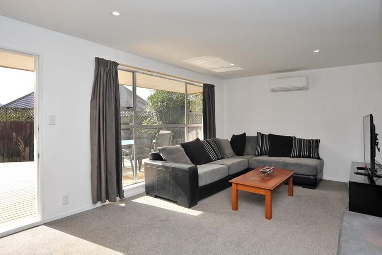 Photo of property in 119b Prestons Road, Redwood, Christchurch, 8051