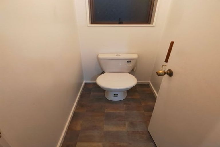 Photo of property in 4/60 Nikau Street, New Lynn, Auckland, 0600