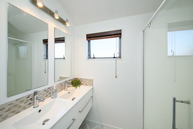 Photo of property in 14 Stonebridge Heights, Feilding, 4702