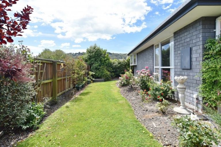 Photo of property in 1/35 Laing Crescent, Heathcote Valley, Christchurch, 8022