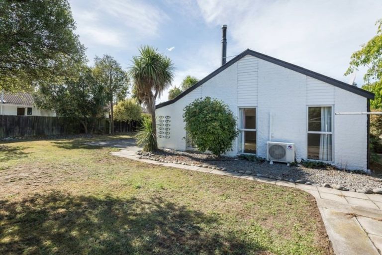 Photo of property in 7 Valecrest Avenue, Parklands, Christchurch, 8083