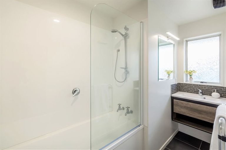 Photo of property in 4/4a Hayton Road, Hornby, Christchurch, 8042