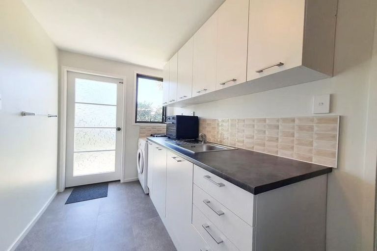 Photo of property in 2/35 Salisbury Road, Birkdale, Auckland, 0626