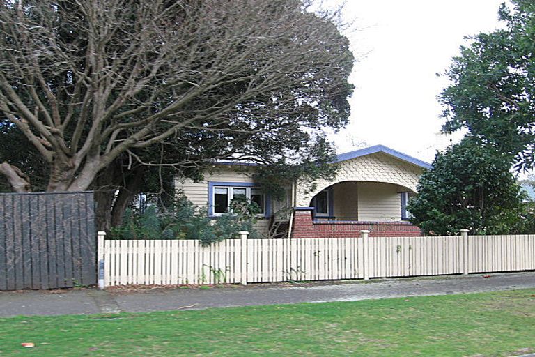 Photo of property in 24 Alan Street, Palmerston North, 4414