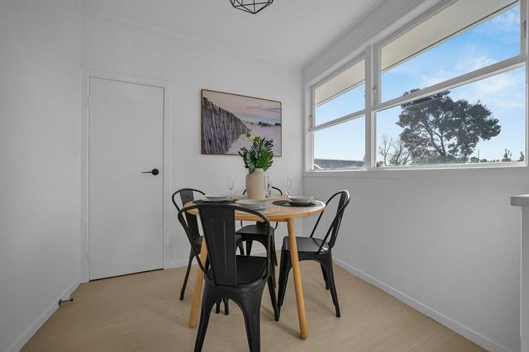 Photo of property in 97 Tidal Road, Mangere, Auckland, 2022