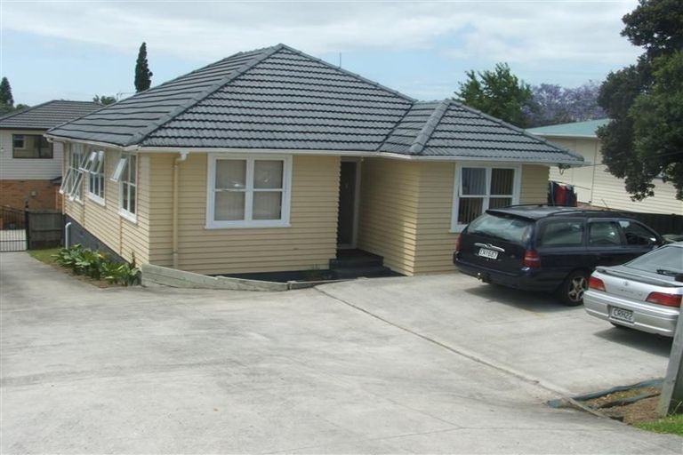 Photo of property in 75 Hepburn Road, Glendene, Auckland, 0602