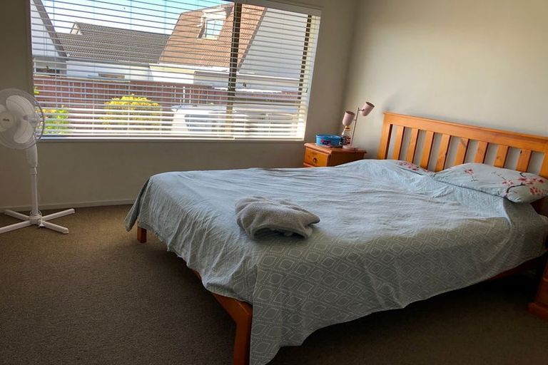 Photo of property in 1/168 Prince Regent Drive, Farm Cove, Auckland, 2012