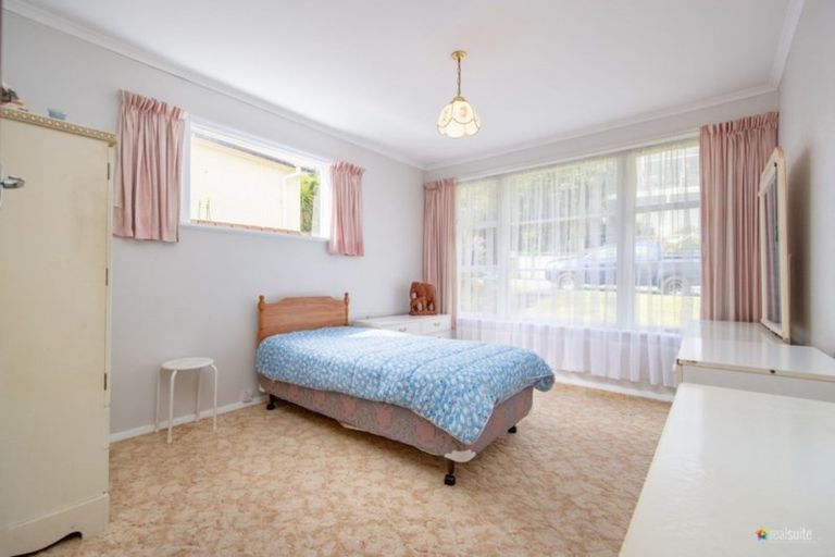 Photo of property in 28 Foster Crescent, Belmont, Lower Hutt, 5010