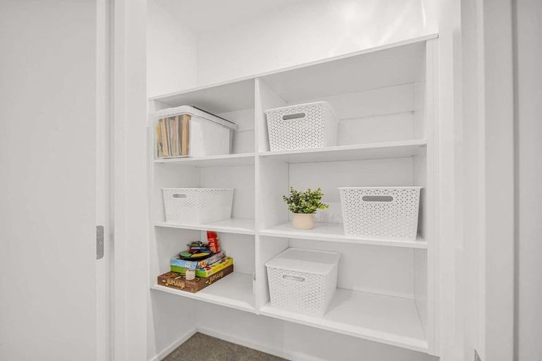 Photo of property in 10 Te Pakiaka Road, Pegasus, 7612