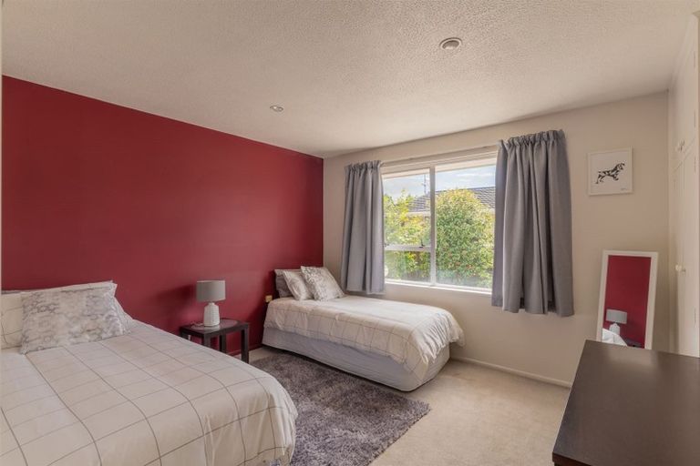 Photo of property in 10 Glen Place, Parklands, Christchurch, 8083