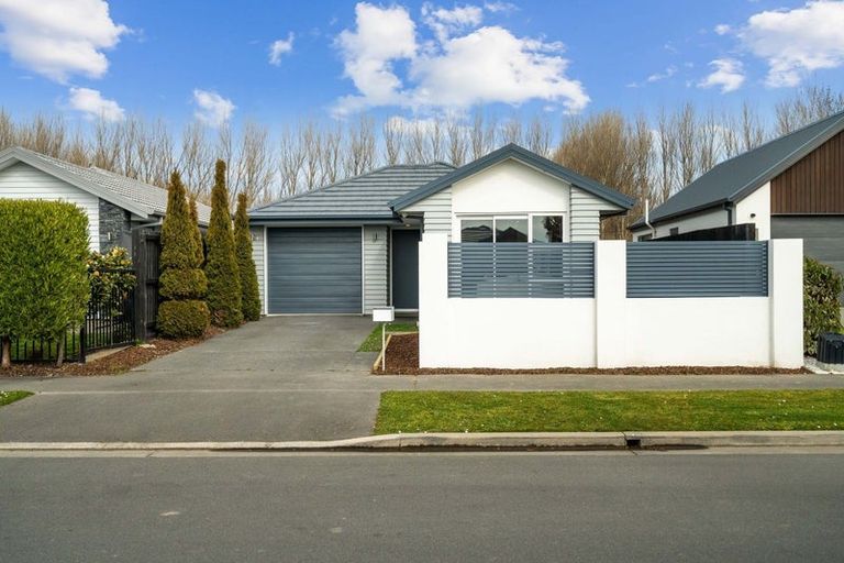 Photo of property in 59 Packard Crescent, Halswell, Christchurch, 8025