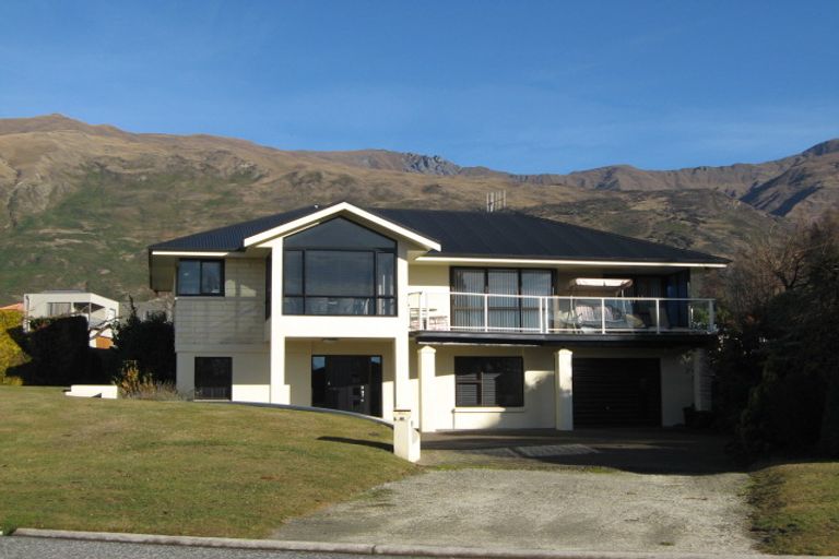 Photo of property in 45 Sargood Drive, Wanaka, 9305