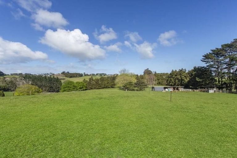 Photo of property in 77 Conroy Road, Glenbrook, Waiuku, 2681
