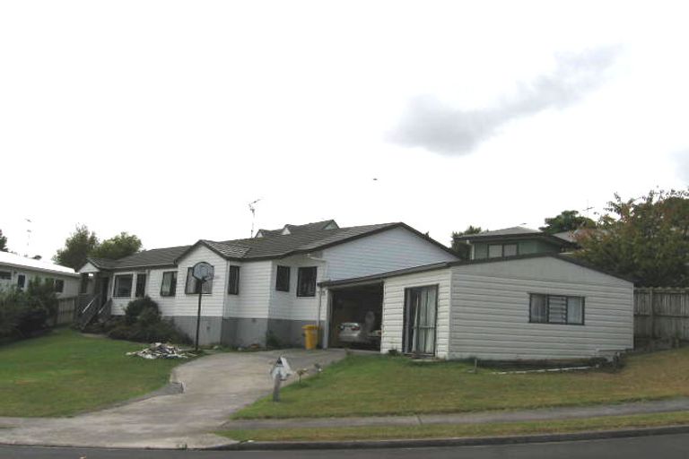 Photo of property in 8 Mallard Place, Unsworth Heights, Auckland, 0632