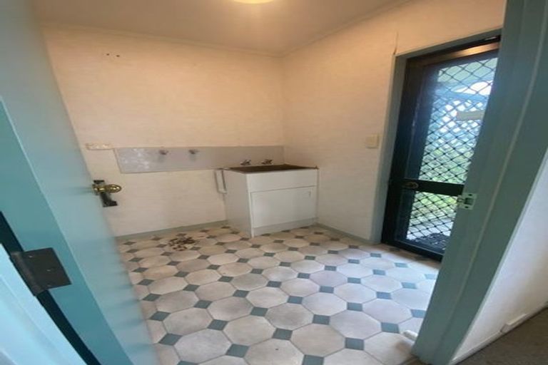 Photo of property in 75 One Tree Point Road, One Tree Point, 0118