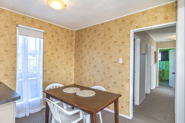 Photo of property in 83 Strathmore Avenue, Levin, 5510