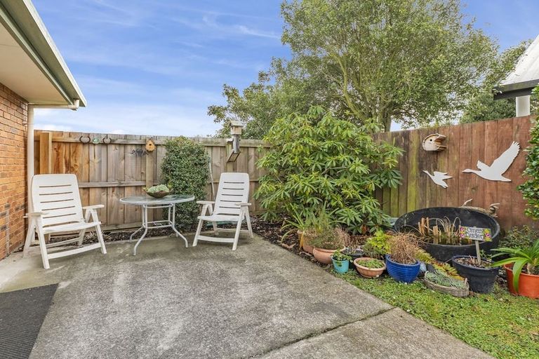 Photo of property in 6 Oldham Place, Darfield, 7510