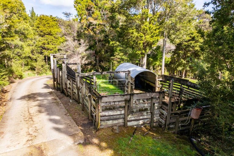 Photo of property in 627 Helmsdale Road, Waipu, 0582
