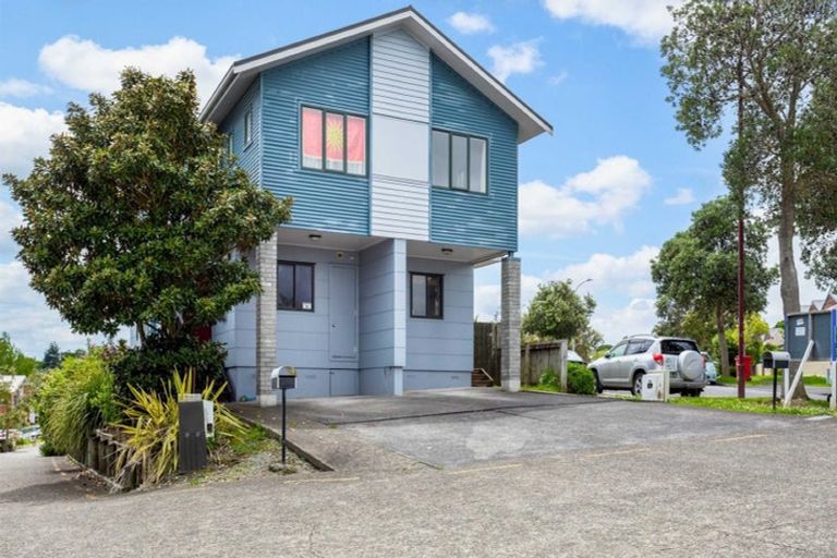 Photo of property in 2626/10 John Jennings Drive, Oteha, Auckland, 0632