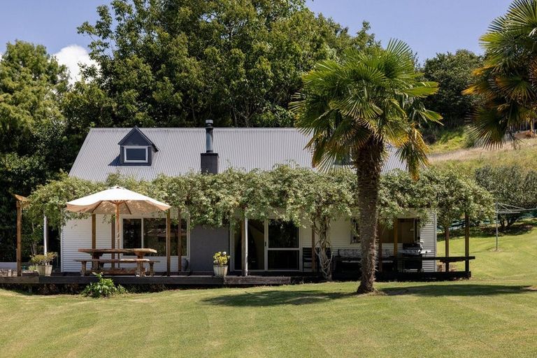 Photo of property in 1 Grasmere Way, Bethlehem, Tauranga, 3110