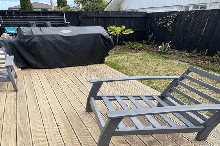 Photo of property in 2a Finnerty Avenue, Bucklands Beach, Auckland, 2014