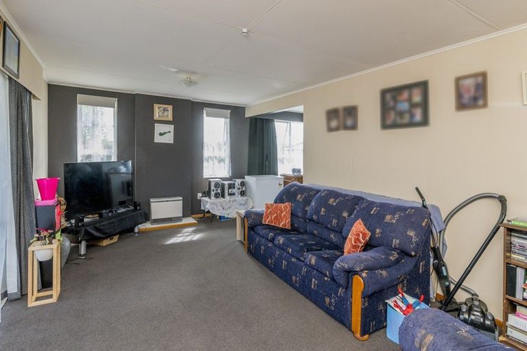 Photo of property in 85 Strathmore Avenue, Levin, 5510