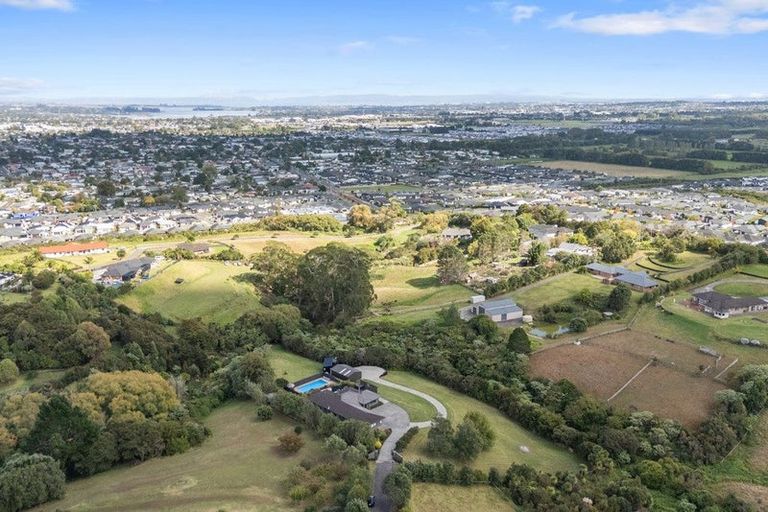 Photo of property in 71 Kaipara Road, Papakura, 2582