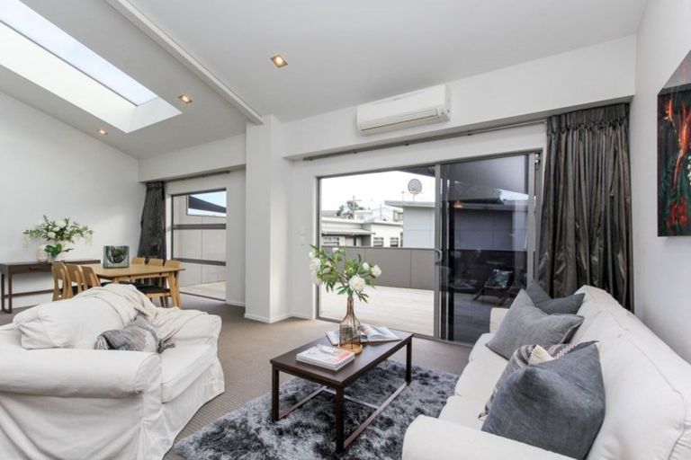 Photo of property in 18/2 Buller Street, New Plymouth, 4310