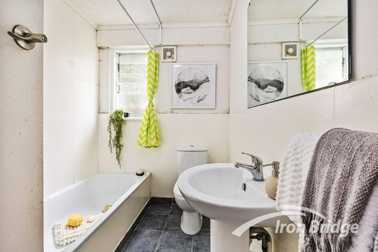 Photo of property in 4/228 Onewa Road, Birkenhead, Auckland, 0626