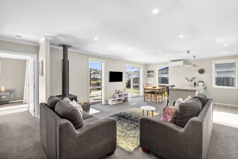 Photo of property in 35 Sherwin Avenue, Albert Town, Wanaka, 9305