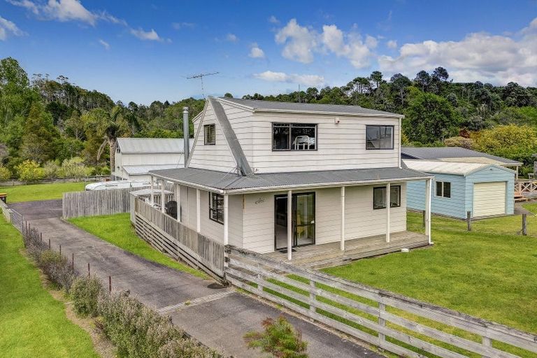 Photo of property in 18a Captain Cook Road, Cooks Beach, Whitianga, 3591
