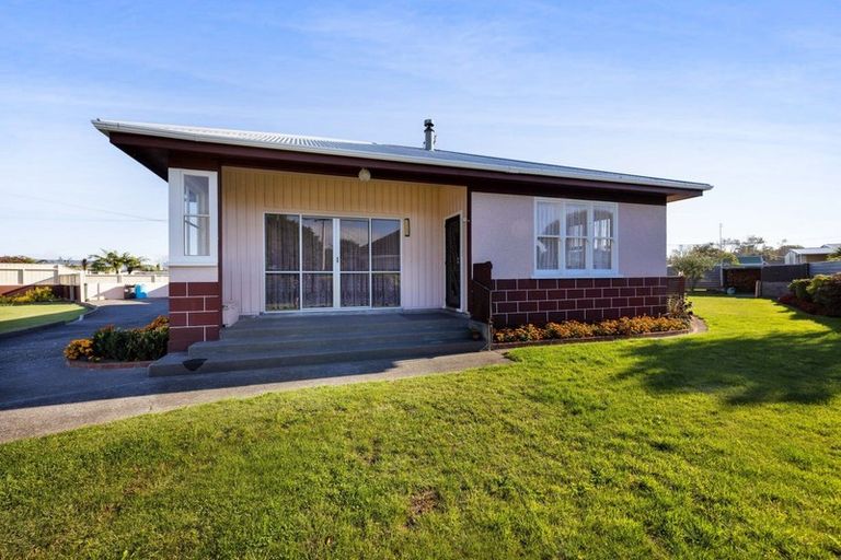 Photo of property in 389 Waihi Road, Normanby, Hawera, 4614