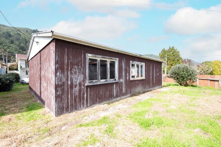 Photo of property in 91a Waikawa Road, Picton, 7220