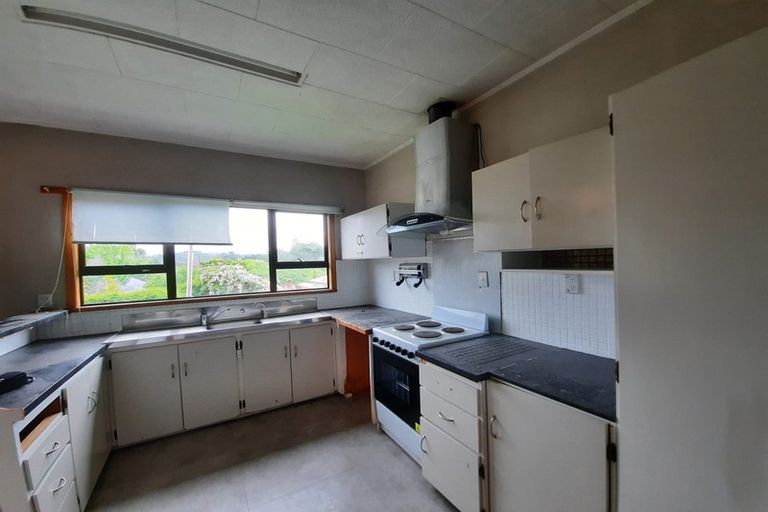 Photo of property in 2a Valdale Road, Henderson, Auckland, 0610