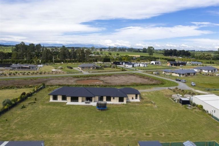 Photo of property in 8 Northside Drive, Waikuku, Rangiora, 7473