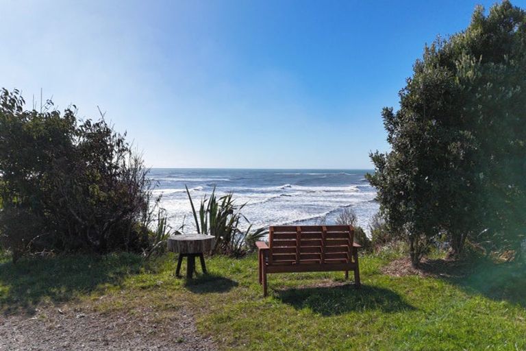 Photo of property in 2 Larsen Street, Cape Foulwind, Westport, 7892