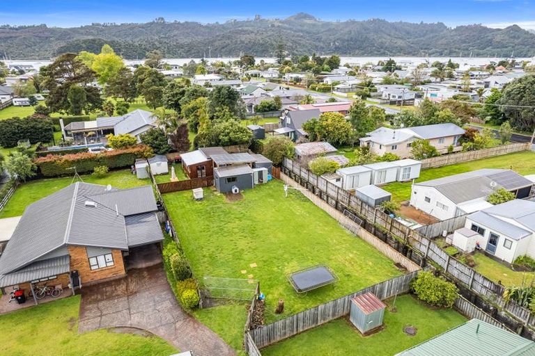 Photo of property in 17 Cook Drive, Whitianga, 3510