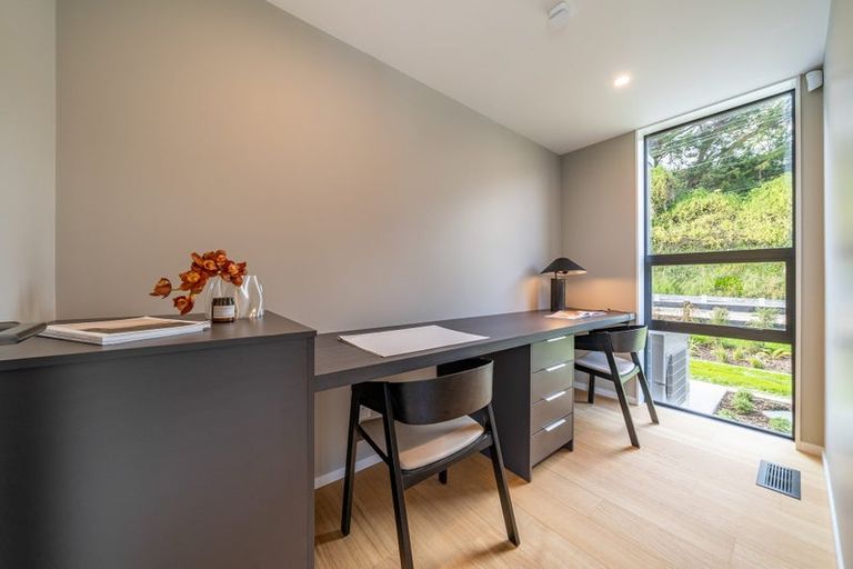 Photo of property in 43 Paekakariki Hill Road, Pauatahanui, Porirua, 5381