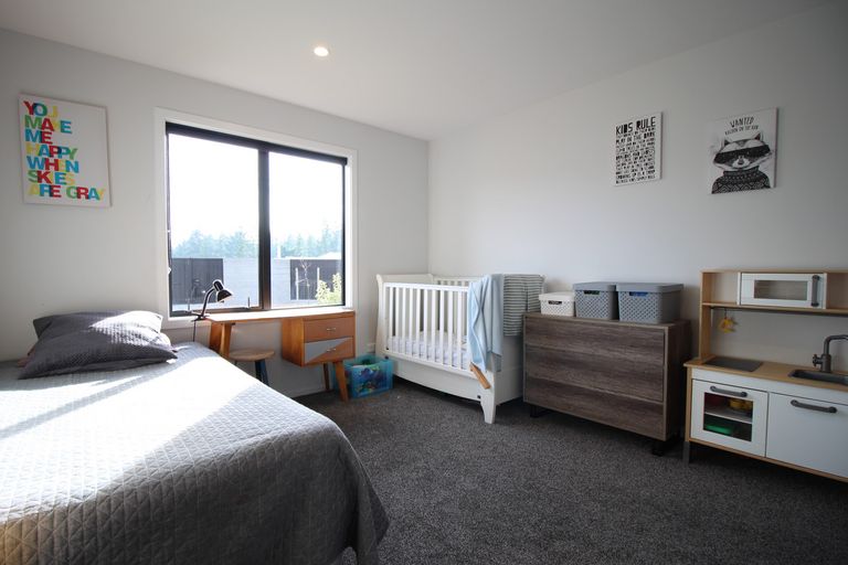 Photo of property in 74 Larch Crescent, Alexandra, 9320