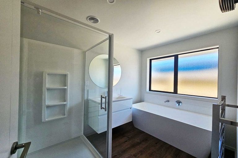 Photo of property in 42 Marcoola Drive, Rolleston, 7614