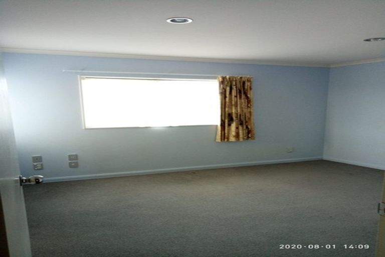 Photo of property in 4 Cityview Place, Massey, Auckland, 0614