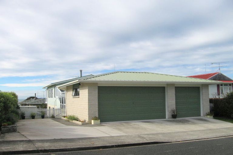 Photo of property in 4 Rawhiti Place, Snells Beach, 0920