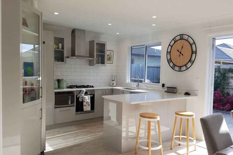 Photo of property in 56 Te Kio Crescent, Papamoa Beach, Papamoa, 3118