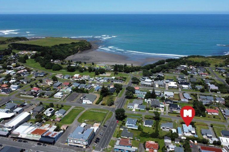 Photo of property in 53 Domett Street, Opunake, 4616