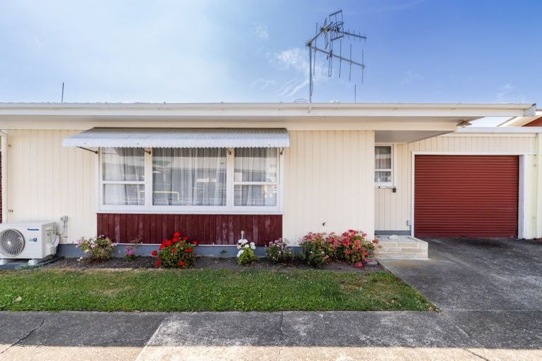 Photo of property in 2/24 White Street, Taradale, Napier, 4112