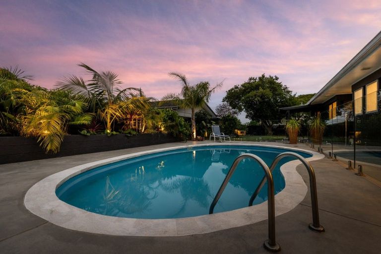 Photo of property in 29 Kent Terrace, Taradale, Napier, 4112