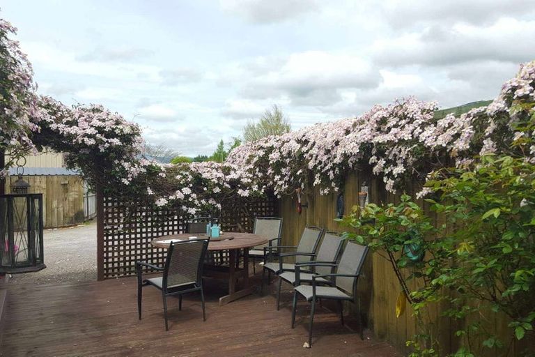 Photo of property in 7 Hinenamu Grove, Turangi, 3334