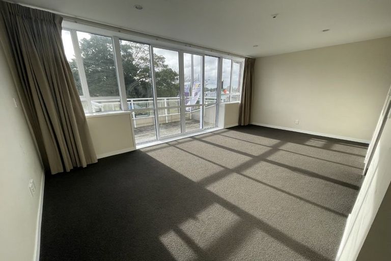 Photo of property in 3/107 Great South Road, Papakura, 2110